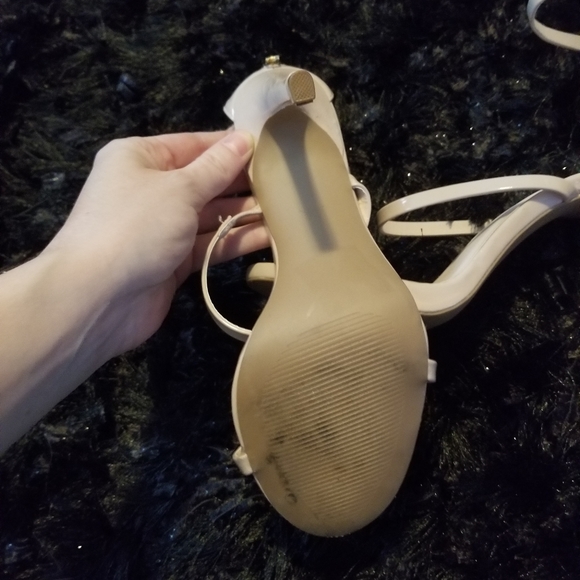 Quipid Nude Colored Strappy Heels Sz 8 - Picture 2 of 4